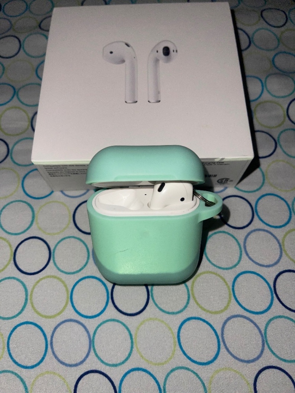 Apple AirPods Gen 2 *read description*